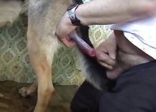 Big booty getting fucked by a twisted creature